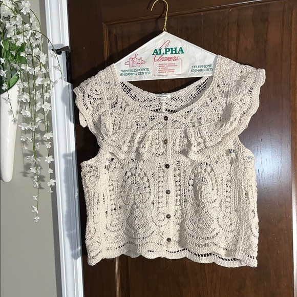 Ultra Pink Tops - Ultra Pink Ivory Crochet Cap Sleeve Blouse